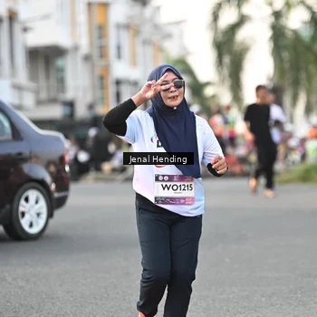 Runner Photo 7701180