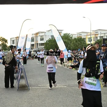 Runner Photo 7701188