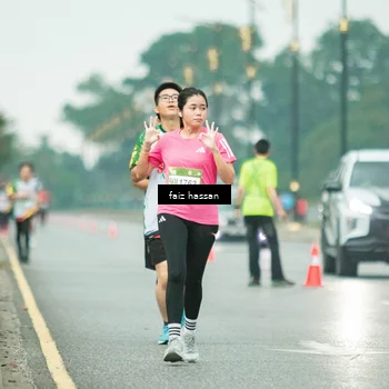 Runner Photo 7701191