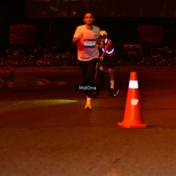 Runner Photo 7701193