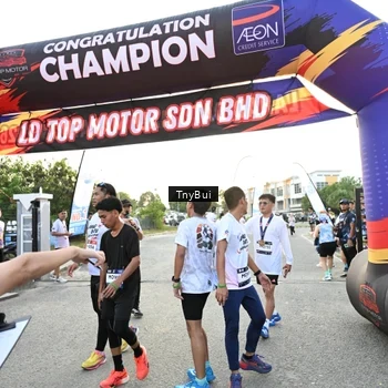 Runner Photo 7701194
