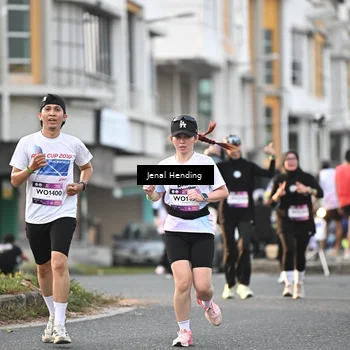 Runner Photo 7701198