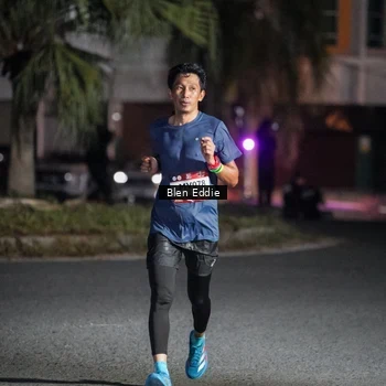 Runner Photo 7701209