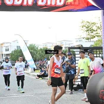 Runner Photo 7701232