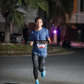 Runner Photo 7701233