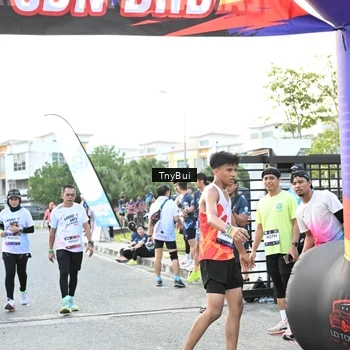 Runner Photo 7701240