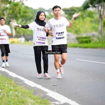 Runner Photo 7701243