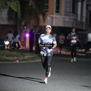 Runner Photo 7701248
