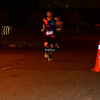 Runner Photo 7701255