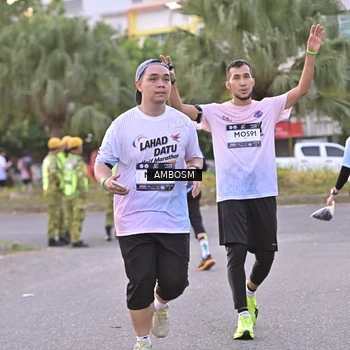 Runner Photo 7701256