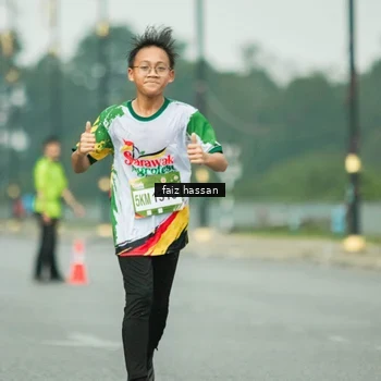 Runner Photo 7701259