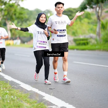 Runner Photo 7701267