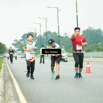 Runner Photo 7701268