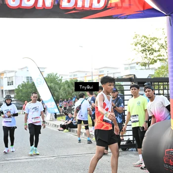 Runner Photo 7701296