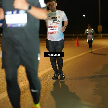 Runner Photo 7701298