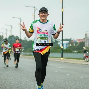 Runner Photo 7701302
