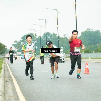 Runner Photo 7701319