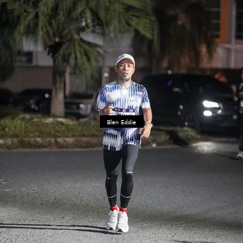 Runner Photo 7701328