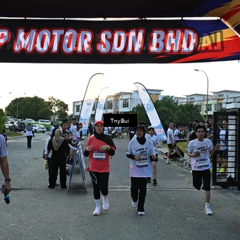 Runner Photo 7701336