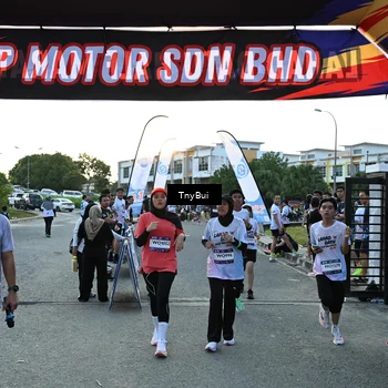 Runner Photo 7701338