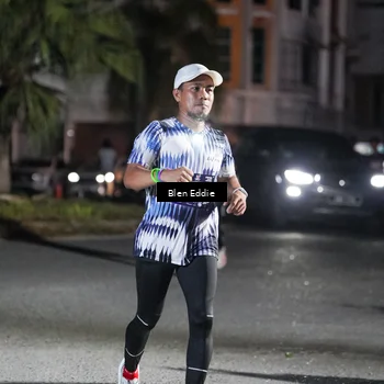 Runner Photo 7701342