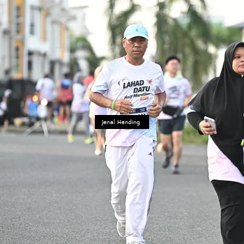 Runner Photo 7701346