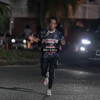 Runner Photo 7701348