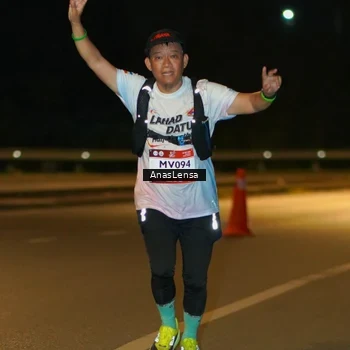 Runner Photo 7701350