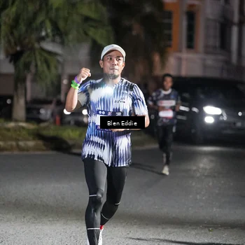 Runner Photo 7701359