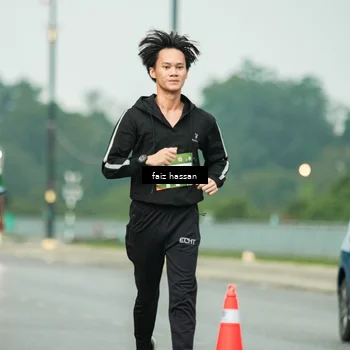 Runner Photo 7701366