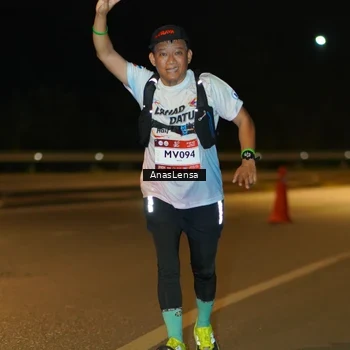 Runner Photo 7701368