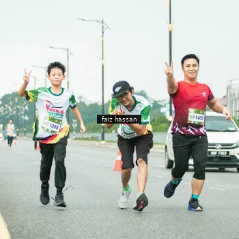 Runner Photo 7701373