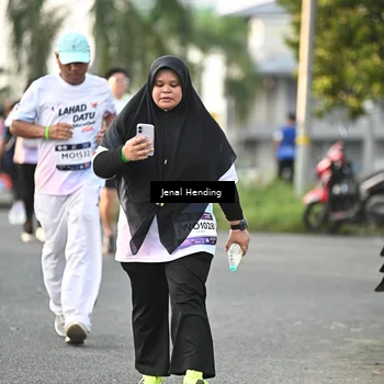 Runner Photo 7701374