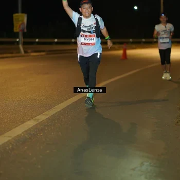Runner Photo 7701375