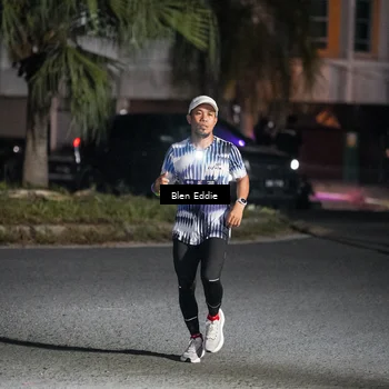 Runner Photo 7701378