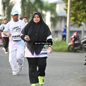 Runner Photo 7701380