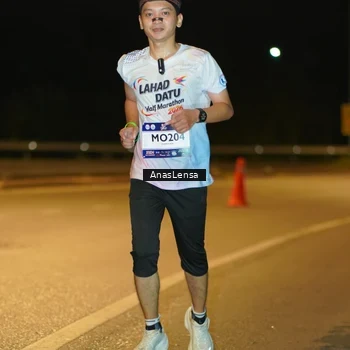 Runner Photo 7701394