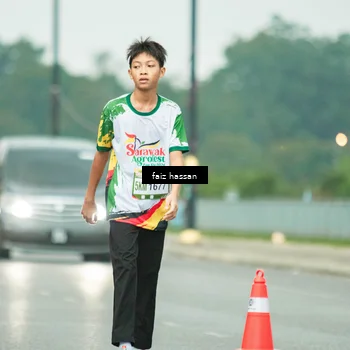 Runner Photo 7701403