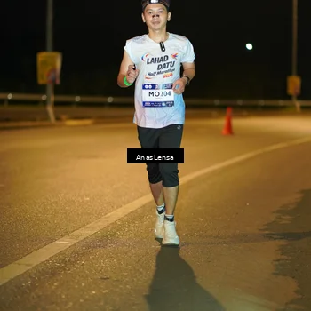 Runner Photo 7701405