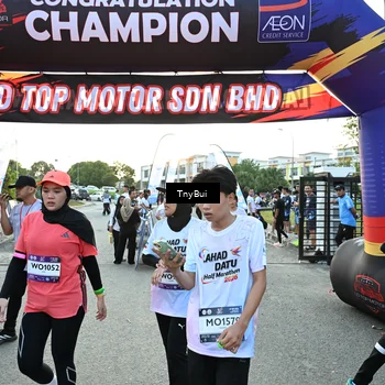 Runner Photo 7701438