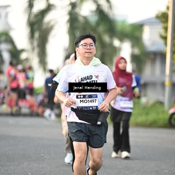 Runner Photo 7701446