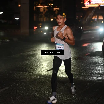 Runner Photo 7701472