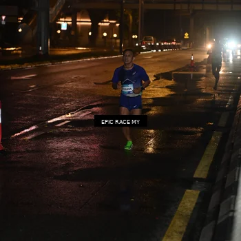 Runner Photo 7701475
