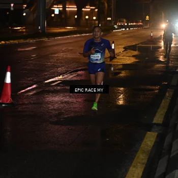 Runner Photo 7701476