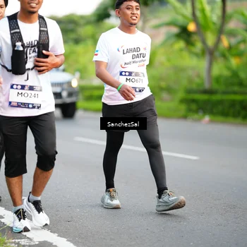 Runner Photo 7701479