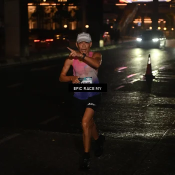 Runner Photo 7701512