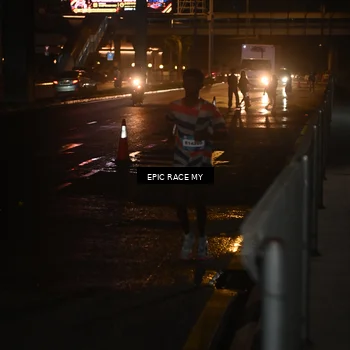 Runner Photo 7701515