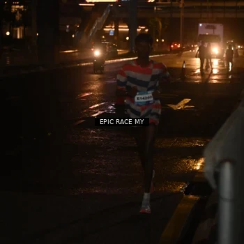 Runner Photo 7701521