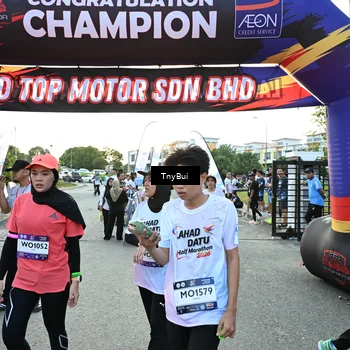 Runner Photo 7701535