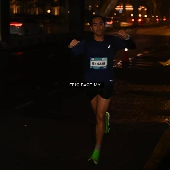 Runner Photo 7701542
